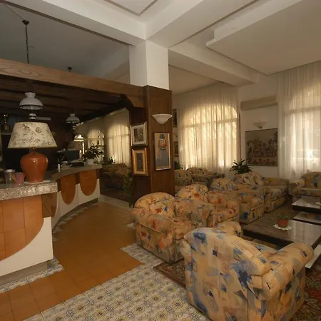 Hotel Paco 3*