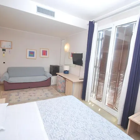Paco Hotel 3*