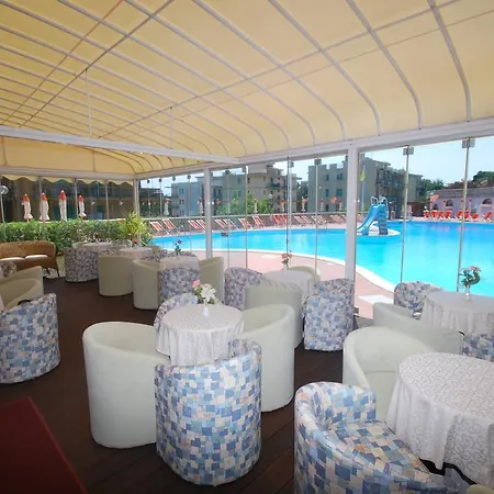 Hotel Paco 3*