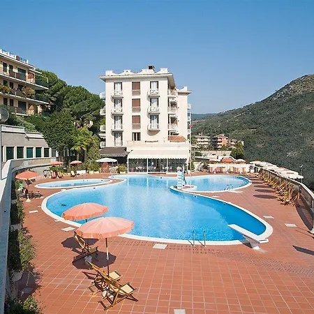 Hotel Paco 3*