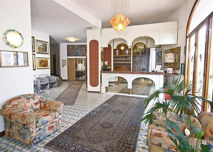 酒店 Paco 皮特拉利古