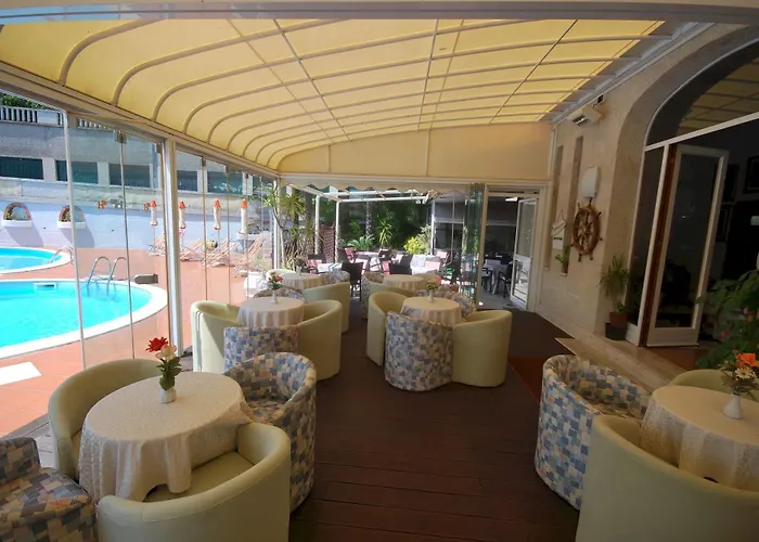 Paco 酒店 皮特拉利古